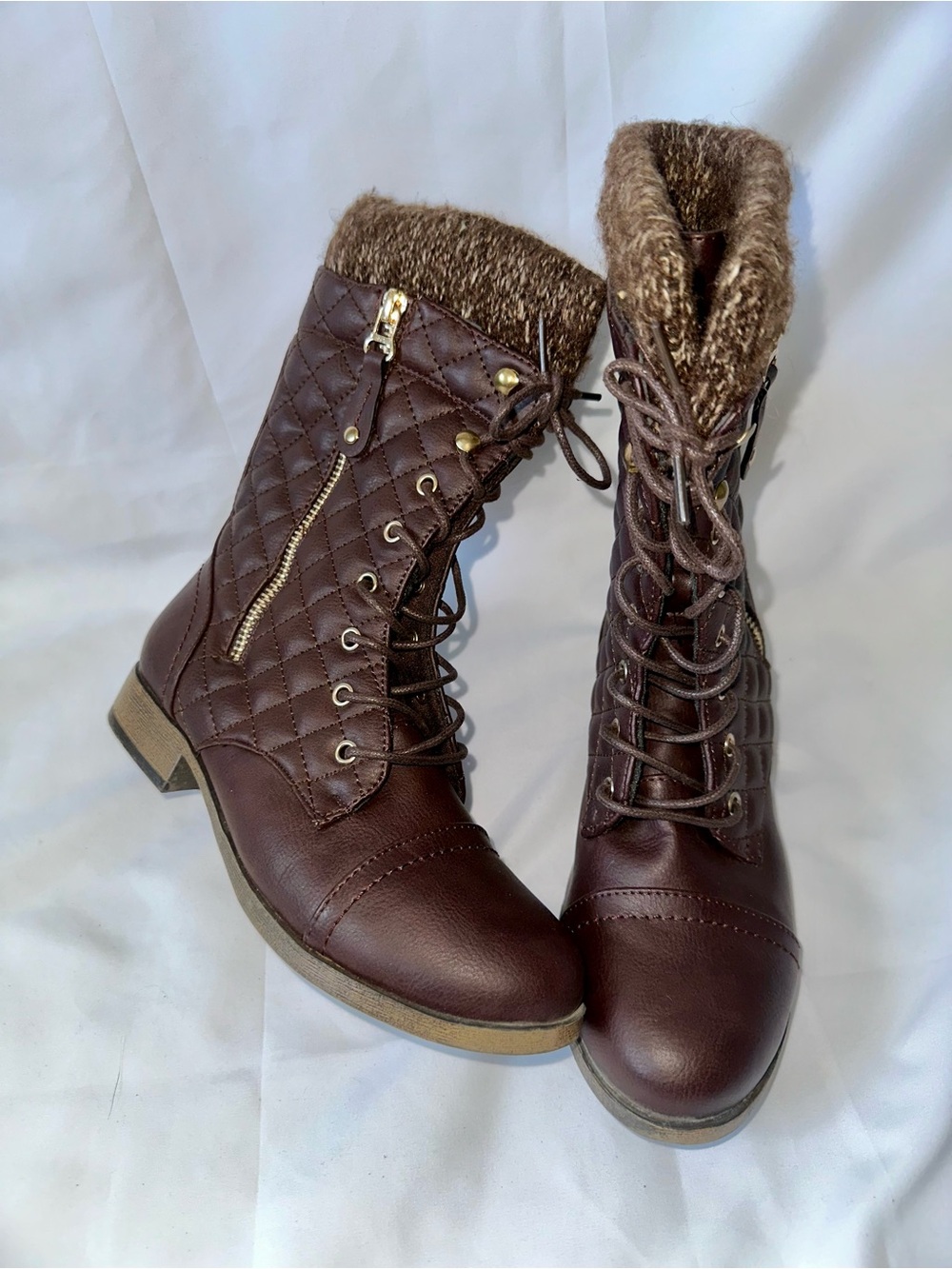 Avia Chicago Brown Quilted Lace Up Combat Boots Sweater Cuff Size 6 - Picture 2 of 7